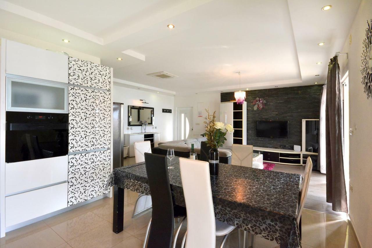 Beach Apartman Petra Podstrana Luaran gambar